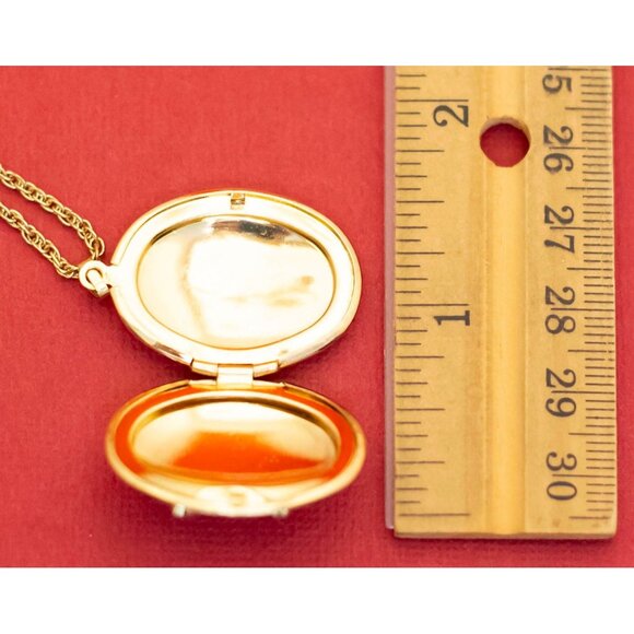 24 inch, Vintage Oval Pink Rhinestones Floral Locket Necklace - F37 - Picture 3 of 3